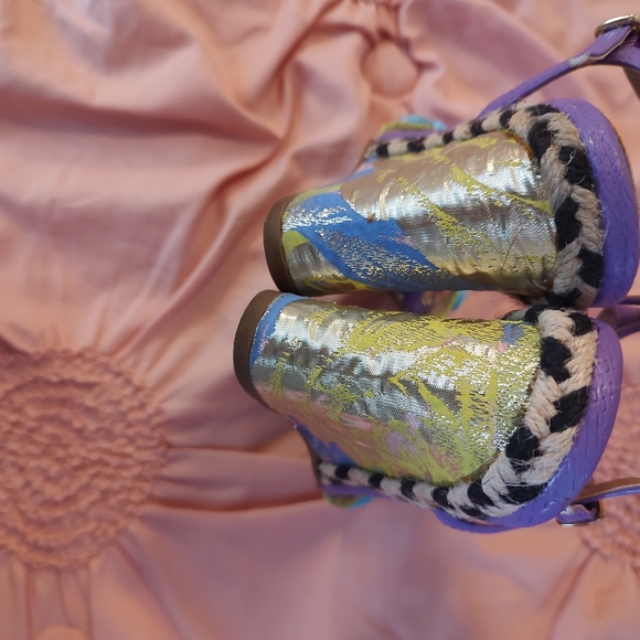 Betsy Johnson Hobo Wedge Multicolor Rhinestone Sandals SZ 8M - Picture 5 of 6